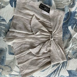 A. Byer Tie-Front Shorts, Size medium